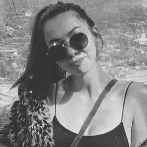 Meet your Posher, Olivia